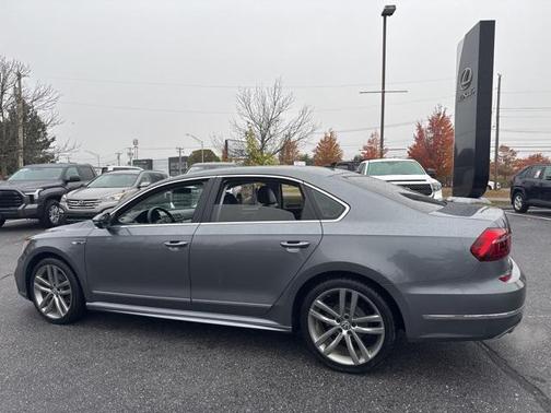 2017 Volkswagen Passat 1.8T R-Line w/Comfort