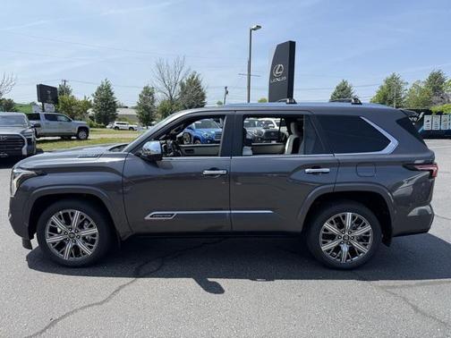 2025 Toyota Sequoia SR5