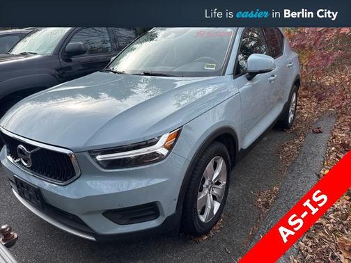 2019 Volvo XC40 T5 Momentum