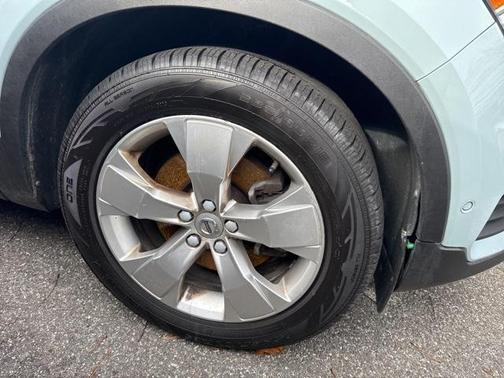 2019 Volvo XC40 T5 Momentum