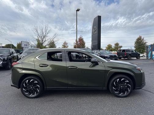 2023 Lexus UX 250h Base