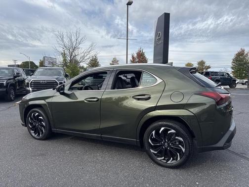 2023 Lexus UX 250h Base