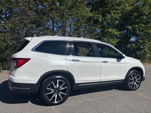 2020 Honda Pilot Touring 8-Passenger