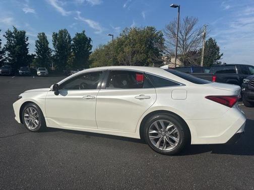 2020 Toyota Avalon XLE
