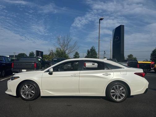2020 Toyota Avalon XLE