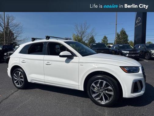 2023 Audi Q5 45 S line Premium Plus