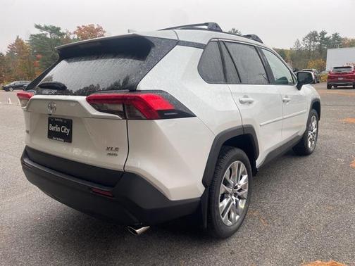 2025 Toyota RAV4 XLE Premium