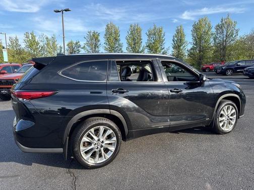 2022 Toyota Highlander Hybrid Limited