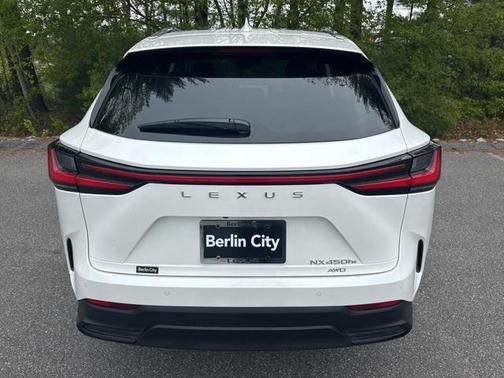 2025 Lexus NX 450h+ Luxury