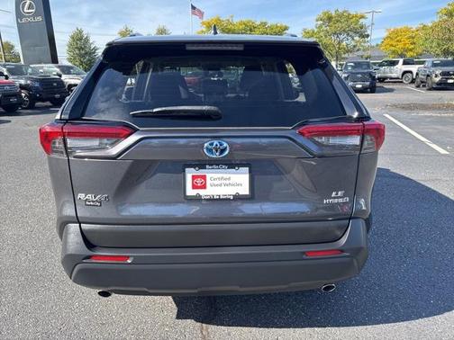 2022 Toyota RAV4 Hybrid LE