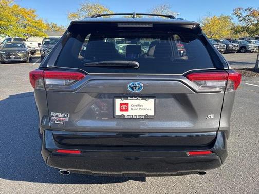2024 Toyota RAV4 Prime SE