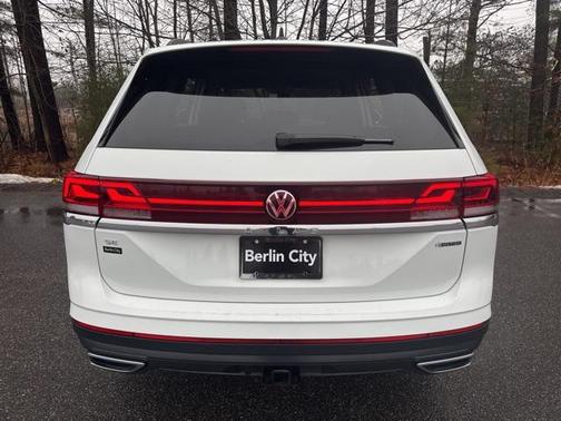 2025 Volkswagen Atlas 2.0T SE w/Technology 4MOTION