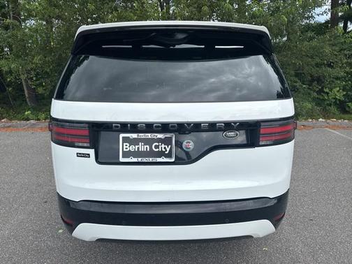2022 Land Rover Discovery P300 S R-Dynamic