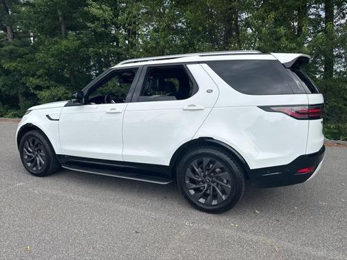 2022 Land Rover Discovery P300 S R-Dynamic