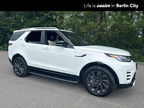 2022 Land Rover Discovery P300 S R-Dynamic