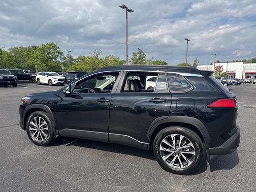 2023 Toyota Corolla Cross XLE