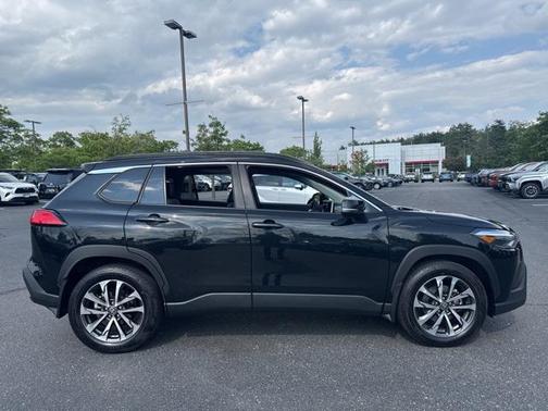 2023 Toyota Corolla Cross XLE