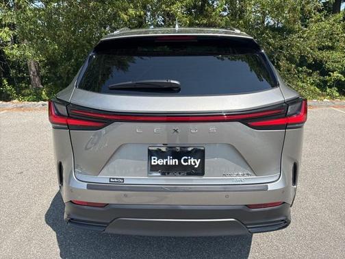 2025 Lexus NX 350h Premium
