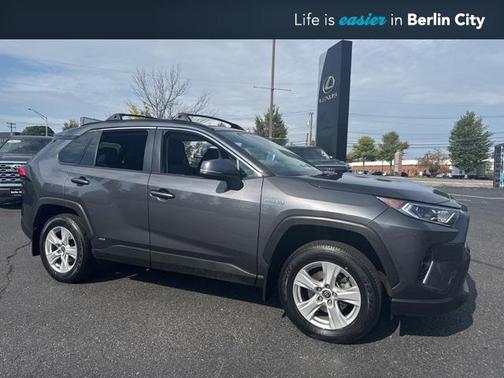 2021 Toyota RAV4 Hybrid XLE
