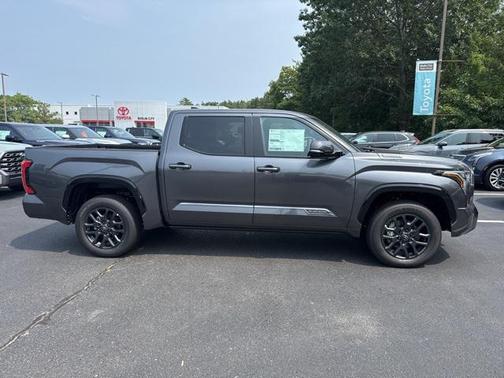 2025 Toyota Tundra Hybrid Platinum