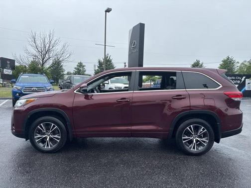 2017 Toyota Highlander LE