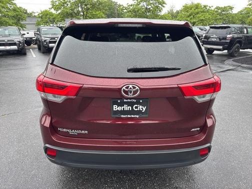 2017 Toyota Highlander LE