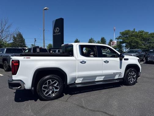 2023 GMC Sierra 1500 SLT