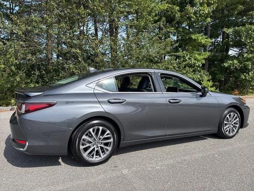 2024 Lexus ES 300h Base