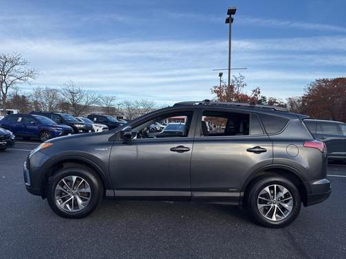 2018 Toyota RAV4 Hybrid XLE