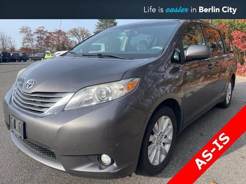 2013 Toyota Sienna XLE