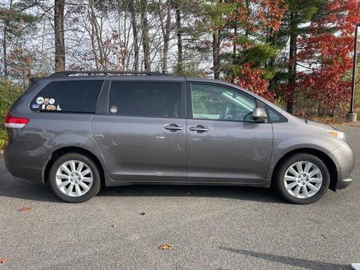 2013 Toyota Sienna XLE