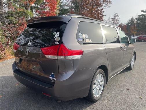 2013 Toyota Sienna XLE
