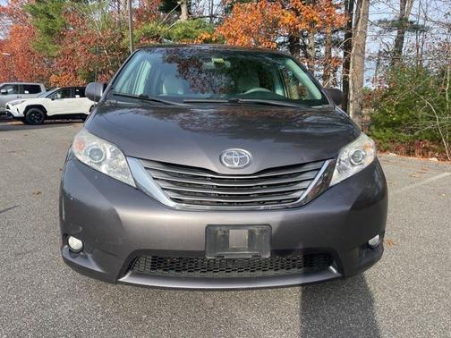 2013 Toyota Sienna XLE