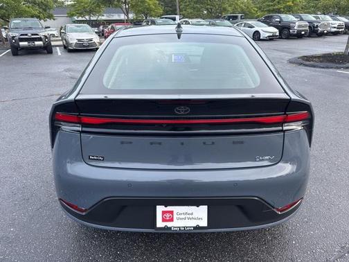 2024 Toyota Prius LE