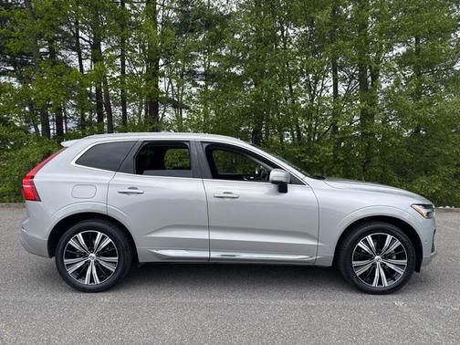 2022 Volvo XC60 B5 Inscription