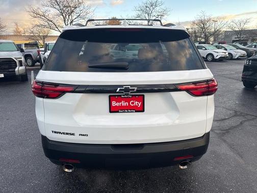 2022 Chevrolet Traverse LS