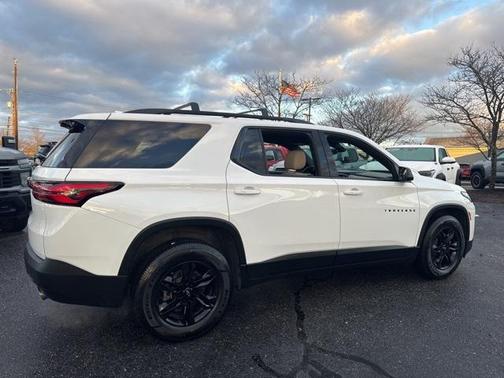 2022 Chevrolet Traverse LS