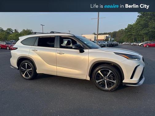 2022 Toyota Highlander XSE