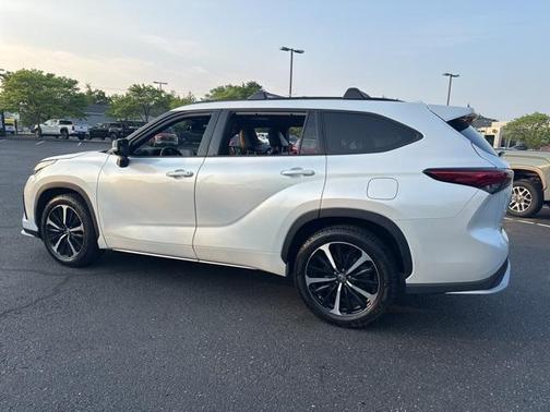 2022 Toyota Highlander XSE