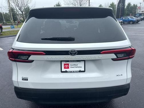 2024 Toyota Grand Highlander XLE