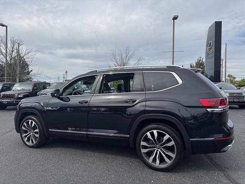 2023 Volkswagen Atlas 3.6L SEL Premium