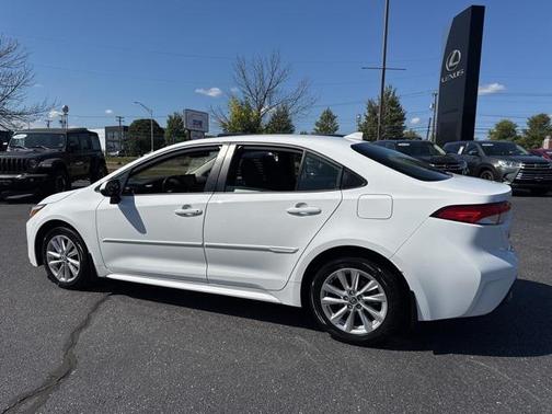 2023 Toyota Corolla Hybrid LE