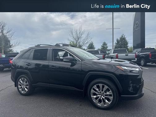 2022 Toyota RAV4 XLE Premium