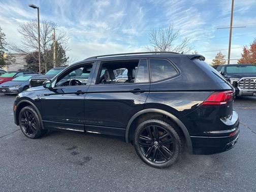 2022 Volkswagen Tiguan 2.0T SE R-Line Black 4MOTION