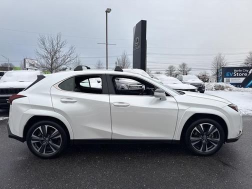 2024 Lexus UX 250h Base