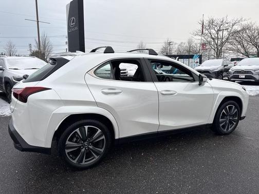 2024 Lexus UX 250h Base