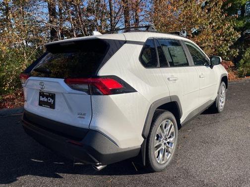 2025 Toyota RAV4 XLE Premium