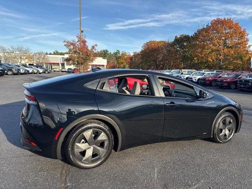 2024 Toyota Prius LE