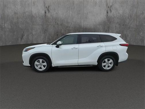 2022 Toyota Highlander L