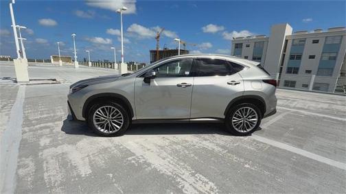 2022 Lexus NX 350h Luxury